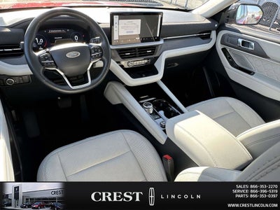2025 Ford Explorer Platinum