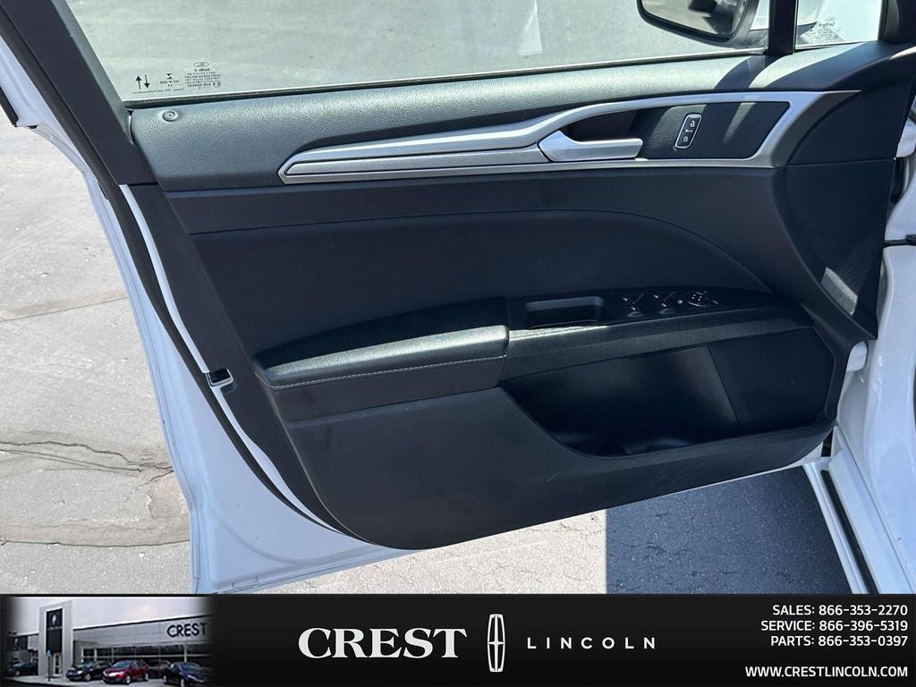 2020 Ford Fusion SE