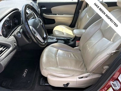 2012 Chrysler 200 Limited