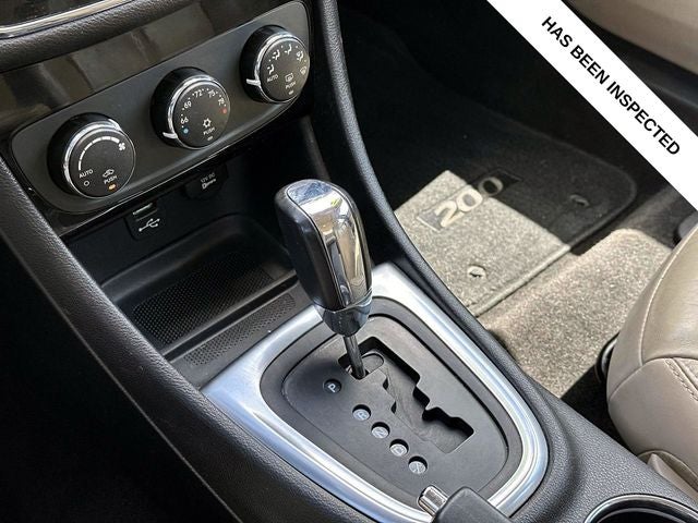 2012 Chrysler 200 Limited