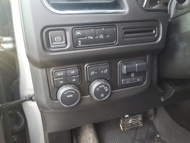 2023 Chevrolet Suburban LS