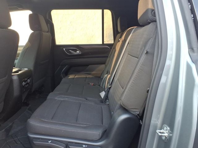 2023 Chevrolet Suburban LS