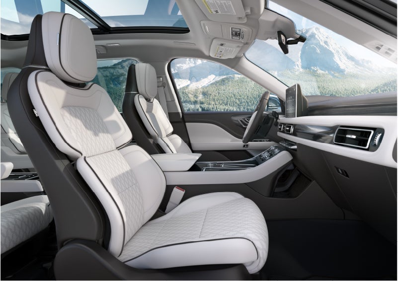 The interior of a Lincoln Aviator® Black Label model is shown in the Chalet theme | Crest Lincoln in Sterling Heights MI