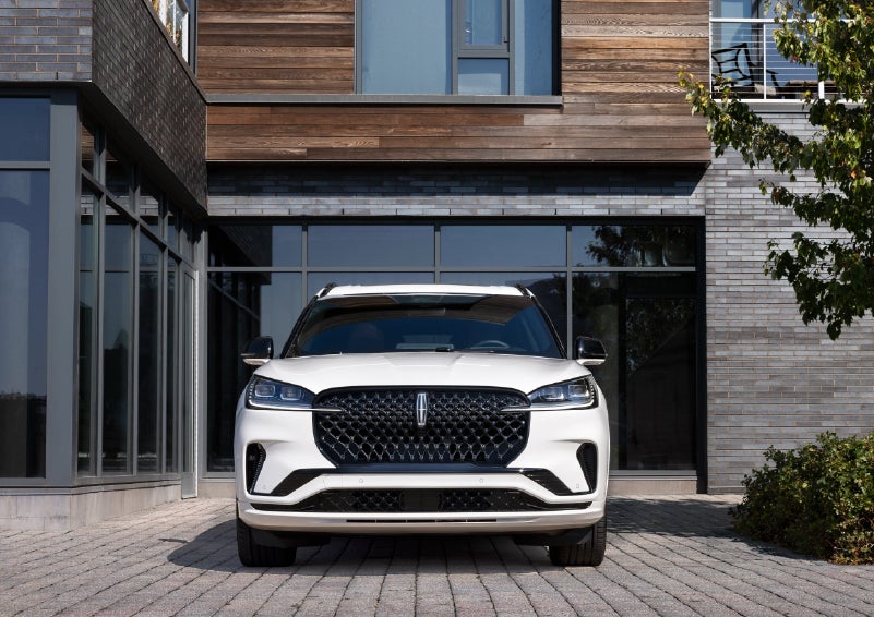 The front of a 2026 Lincoln Aviator® SUV is shown. | Crest Lincoln in Sterling Heights MI