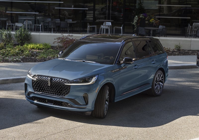 A 2026 Lincoln Black Label™ Aviator® SUV is shown with the available Special Edition Package. | Crest Lincoln in Sterling Heights MI