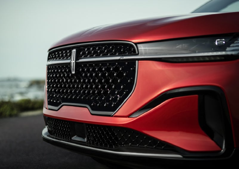 The sleek grille of a 2026 Lincoln Nautilus® SUV with the available Jet Appearance Package makes a bold statement. | Crest Lincoln in Sterling Heights MI