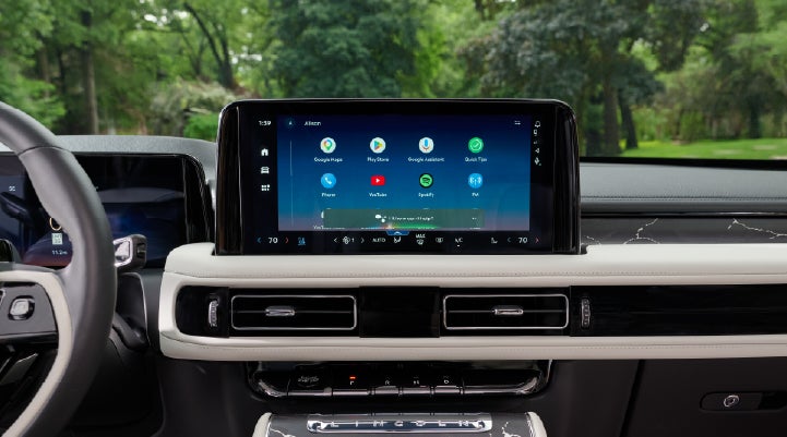 The center touchscreen inside a 2027 Lincoln Aviator® Black Label™ SUV | Crest Lincoln in Sterling Heights MI