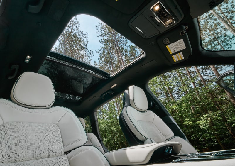 The front seats of a 2027 Lincoln Aviator® Black Label™ SUV | Crest Lincoln in Sterling Heights MI