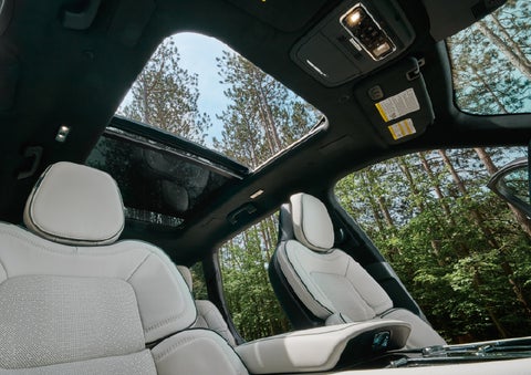 The front seats of a 2027 Lincoln Aviator® Black Label™ SUV | Crest Lincoln in Sterling Heights MI